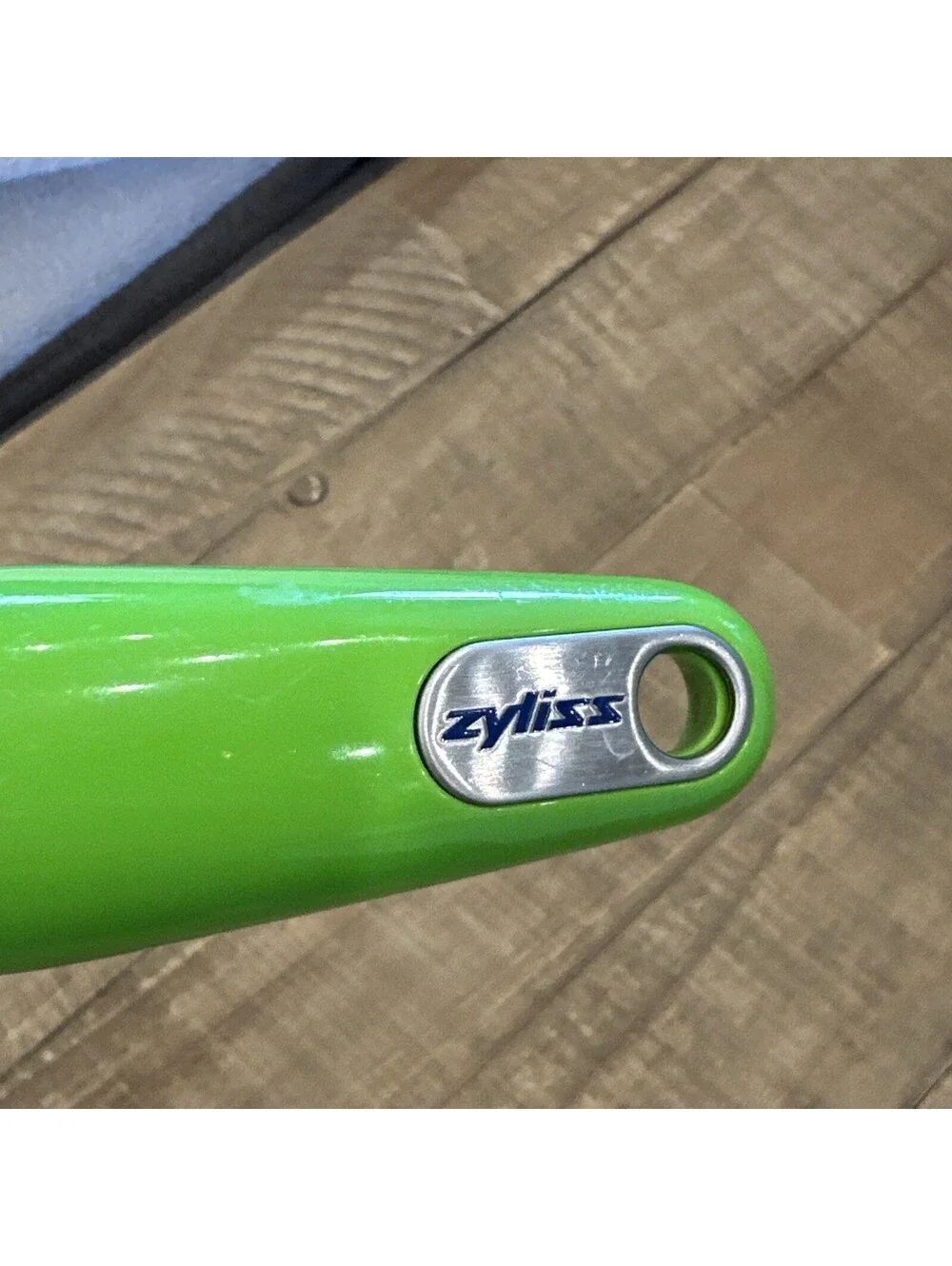 ZYLISS Green Ice Cream Scoop Ergonomic  Weighted Heavy